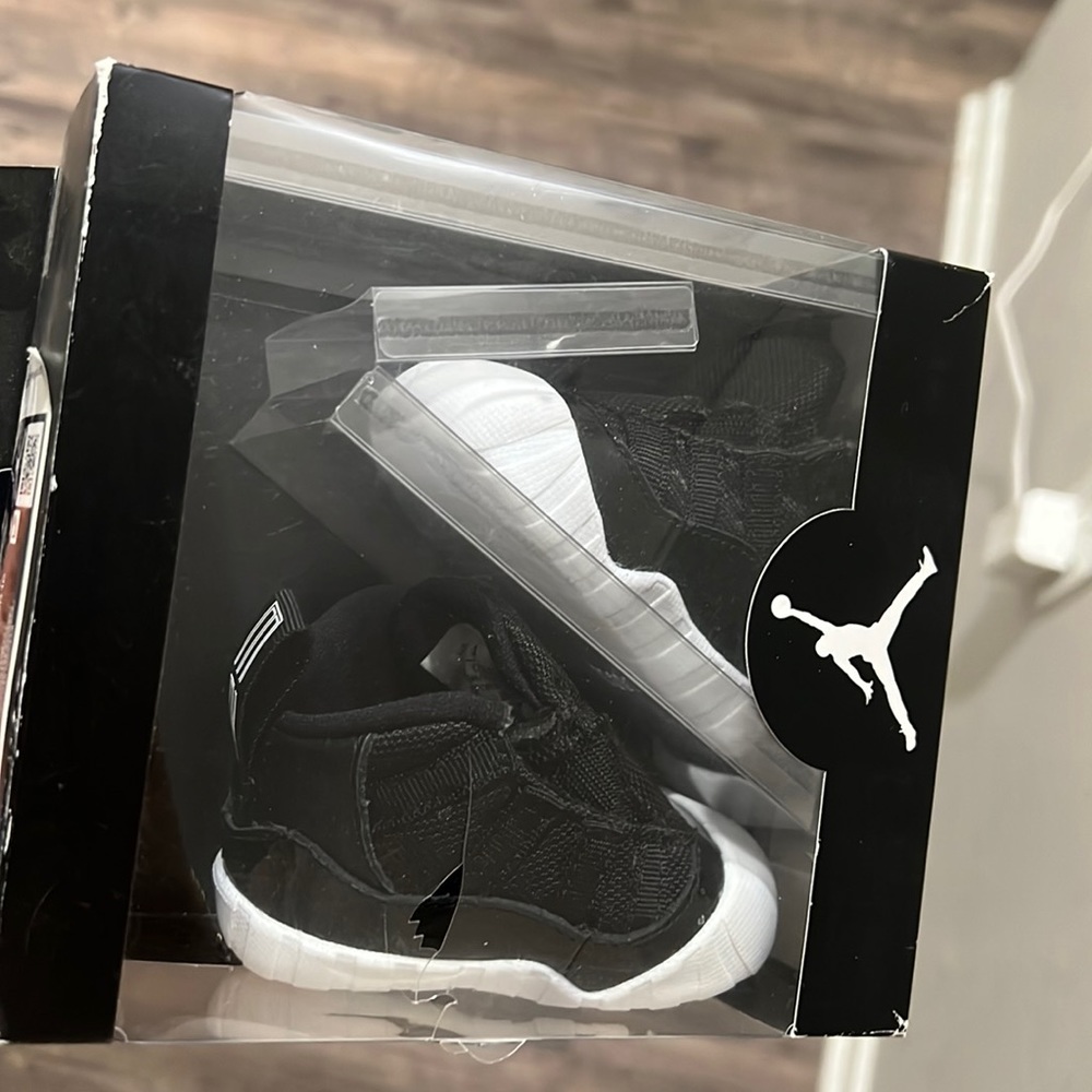Jordan 11 crib size